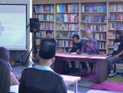 Resensi Buku: Menatap “Dramaturgi Cilaka” Panji Gozali:  Cara Sinis Mengkritik Kehidupan yang Tak Manis