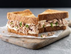 Sandwich Roti Tawar Tuna Mayo