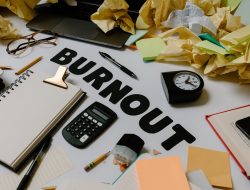 Mengenal Burnout: Penyebab, Gejala, dan Cara Mengatasinya