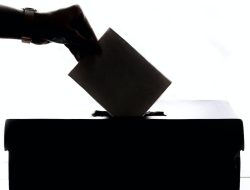 Etika Politik Saat Ini: Suara Dibeli, Demokrasi Dijual