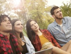 Low Maintenance Friendship: Persahabatan Anti Drama