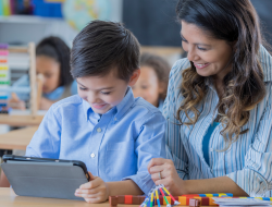 Transformasi Peran Guru di Era Digital: Tantangan dan Kesempatan