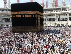 Don’t Be Sad: Lakukanlah 10 Amalan yang Setara Ibadah Haji