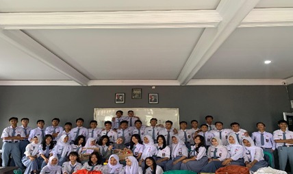 Membentuk Karakter Madani di Sekolah (foto: dokumen pribadi)