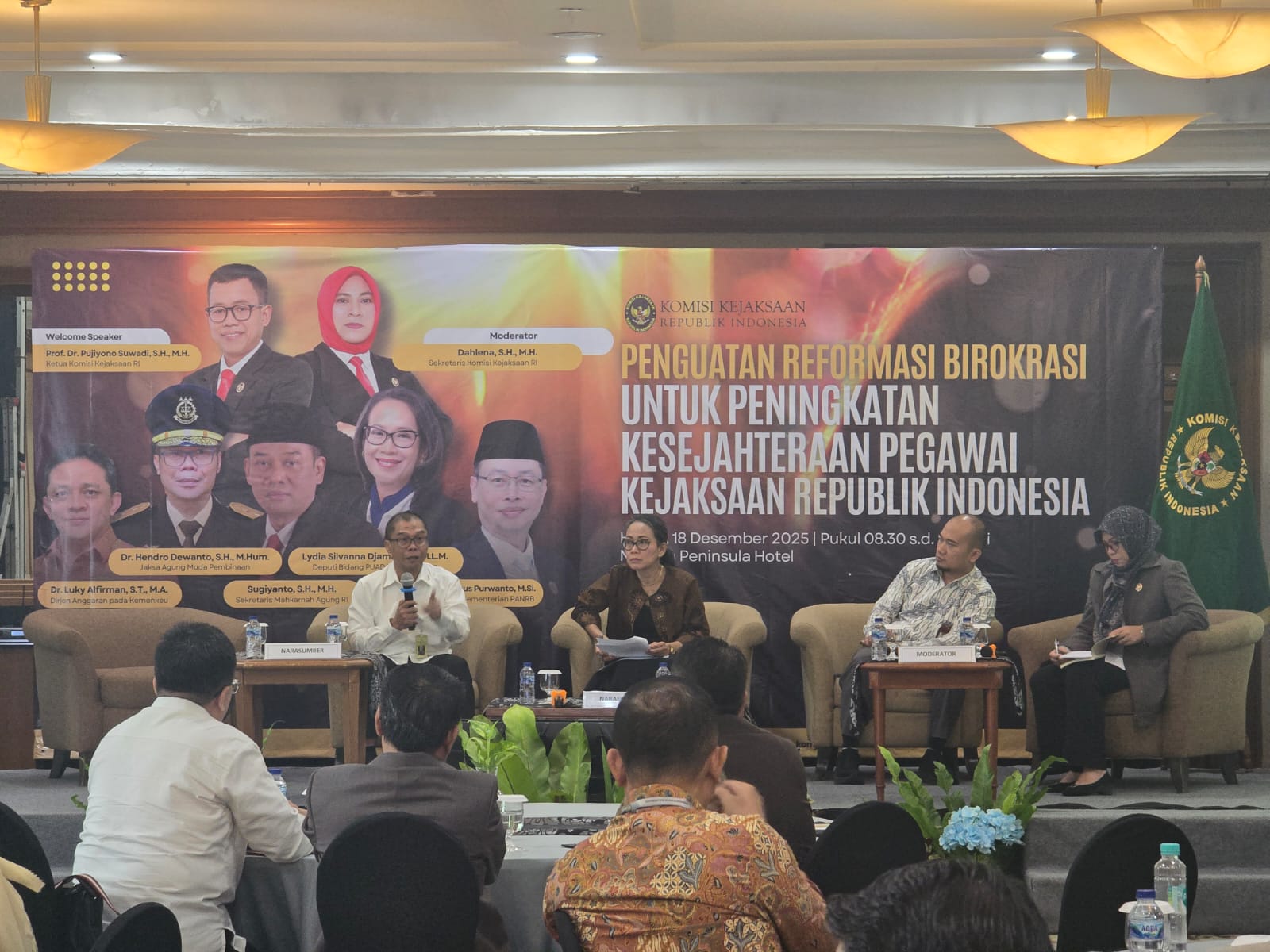 Reformasi Birokrasi dan Peningkatan Kesejahteraan Pegawai FH UAI