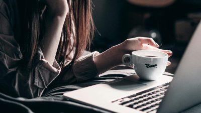 Kerja Bukan Passion? Ini Cara Tetap Bahagia Tanpa Terjebak Shadow Career