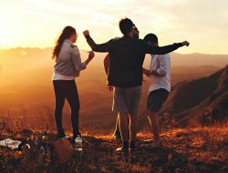 12 Cara Mengatur Anggaran Liburan Akhir Tahun