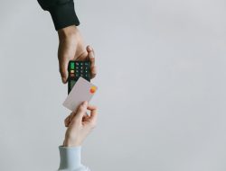 Kenapa Pengusaha Sekarang Lebih Suka Pembayaran Non Tunai?