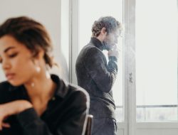 7 Sikap yang Membuatmu Kurang Dipercaya