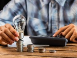 7 Tips Hemat Listrik untuk Keluarga Modern 