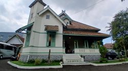 Kafe Bersejarah Sukabumi: Menyesap Kopi di Bekas Kantor Notaris Belanda 1920-an